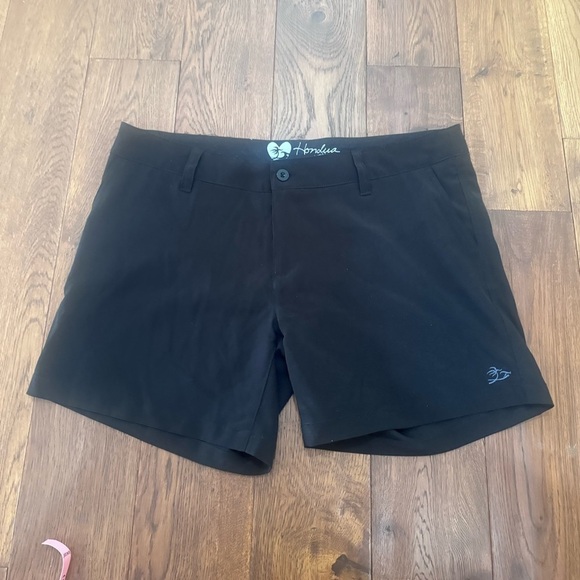 Good used condition black shorts.  Sz 9 - Picture 1 of 9